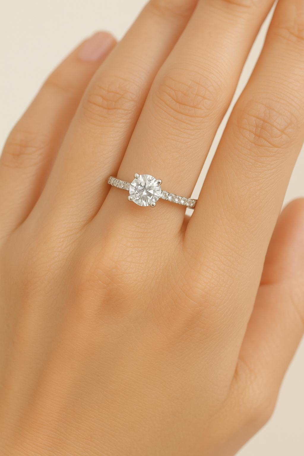 Lab-Grown Diamond Engagement Ring – Solitaire with 16 Side Diamonds | White Gold